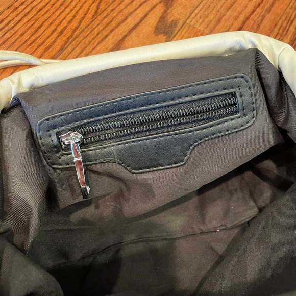 Rouched detail crossbody bag with strap BEIGE - Picture 11 of 12